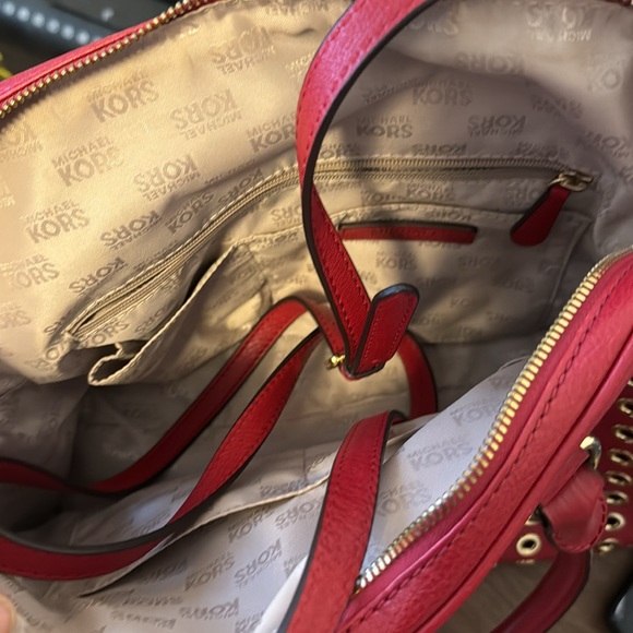 Michael khors leather satchel with gold detail - Picture 2 of 4